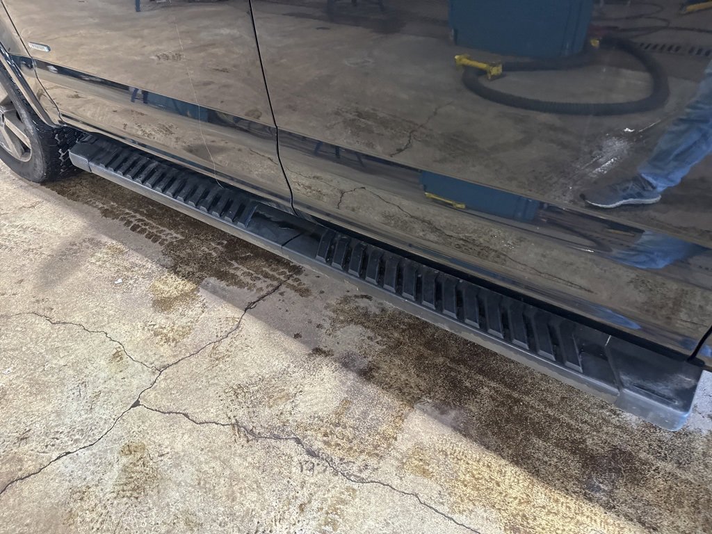 Used 2015 Ford F150 Lariat w/ Equipment Group 502A Luxury image 11