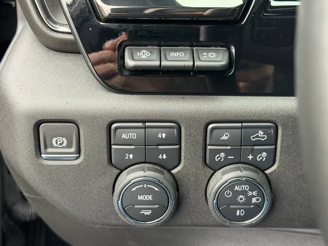 Used 2024 Chevrolet Silverado 2500 ZR2 w/ Technology Package AWD/4WD image 24