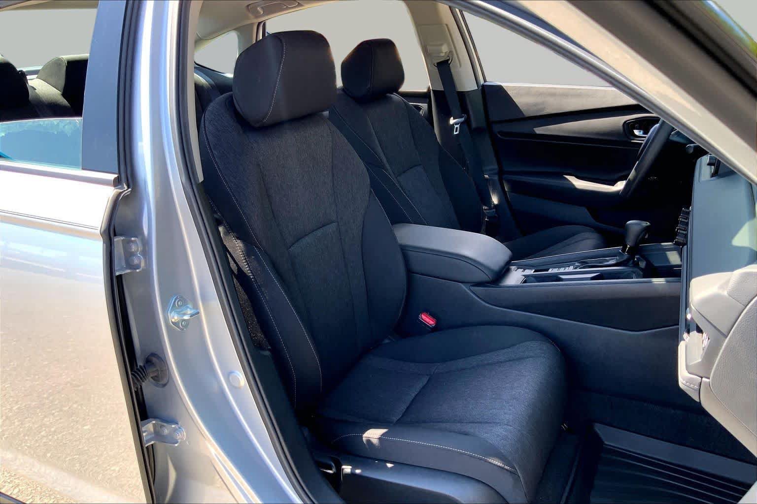 Used 2025 Honda Accord SE image 9