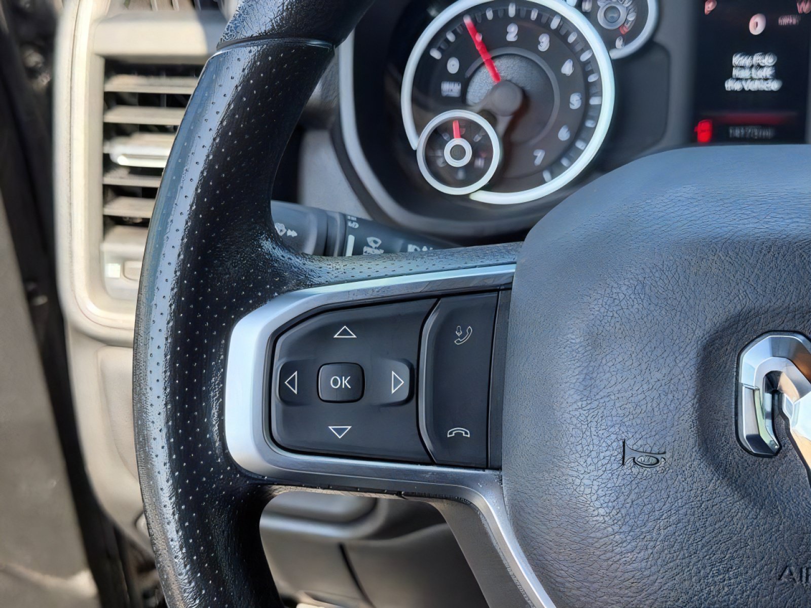 Certified 2025 RAM 2500 Tradesman AWD/4WD image 20