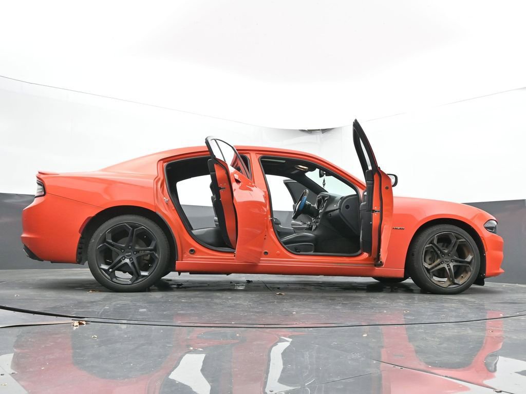 Used 2017 Dodge Charger R/T w/ Plus Group image 70