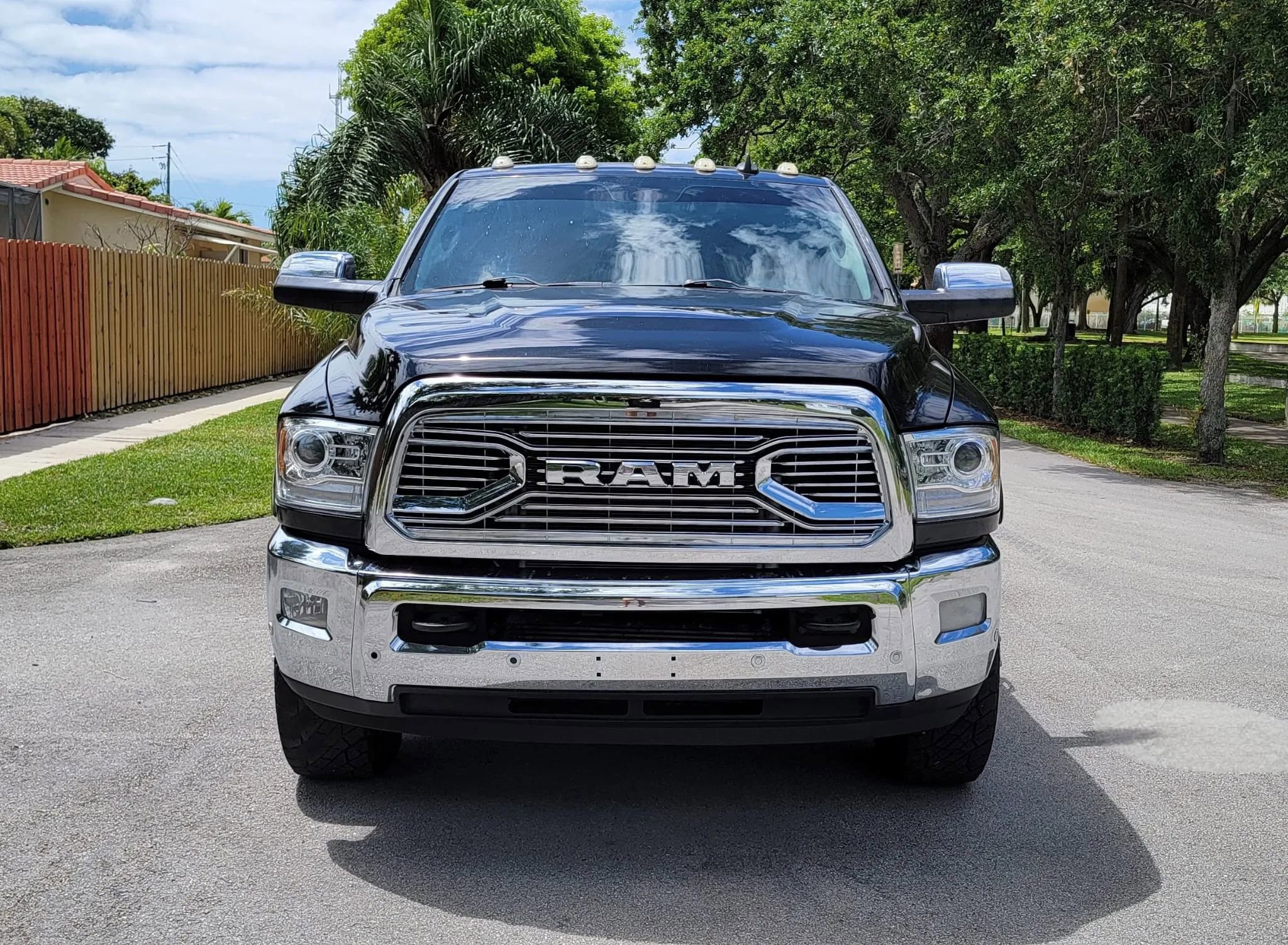 Used 2016 RAM 3500 Laramie Longhorn image 2