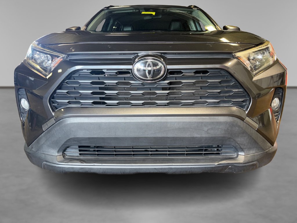 Used 2019 Toyota RAV4 XLE Premium FWD image 15
