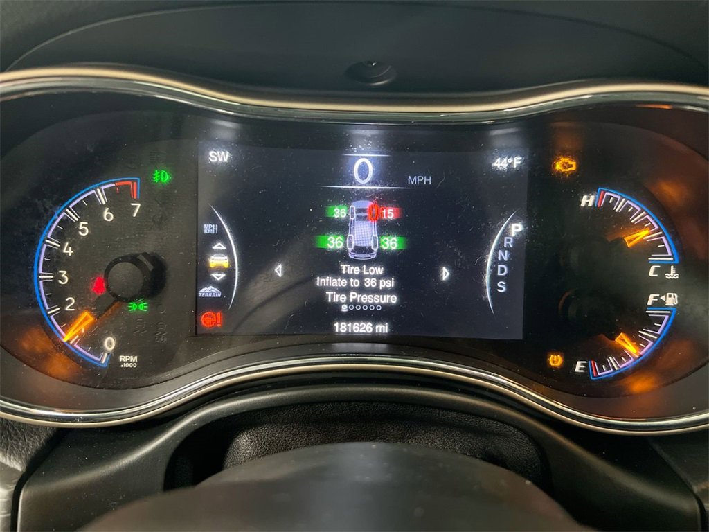 Used 2015 Jeep Grand Cherokee Limited image 11