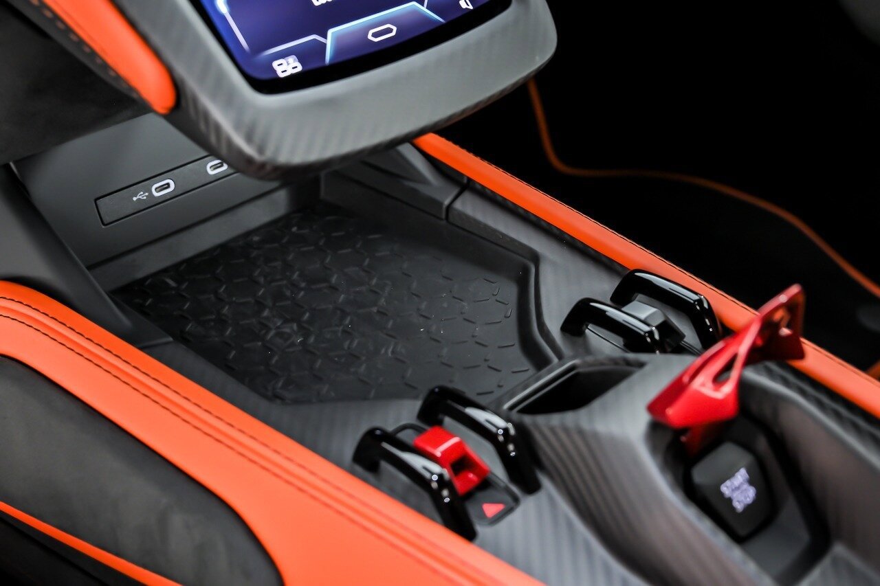 Used 2024 Lamborghini Revuelto AWD/4WD image 35