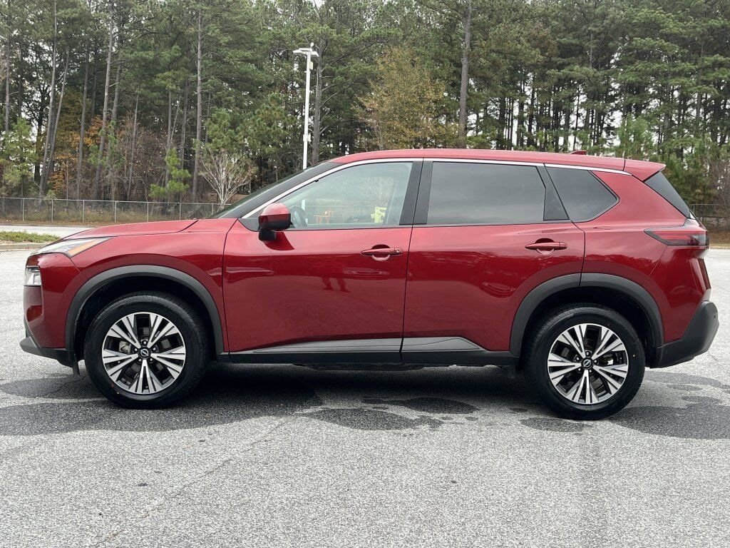Used 2023 Nissan Rogue SV image 18