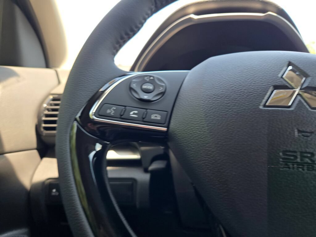 New 2026 Mitsubishi Outlander LE AWD/4WD image 25
