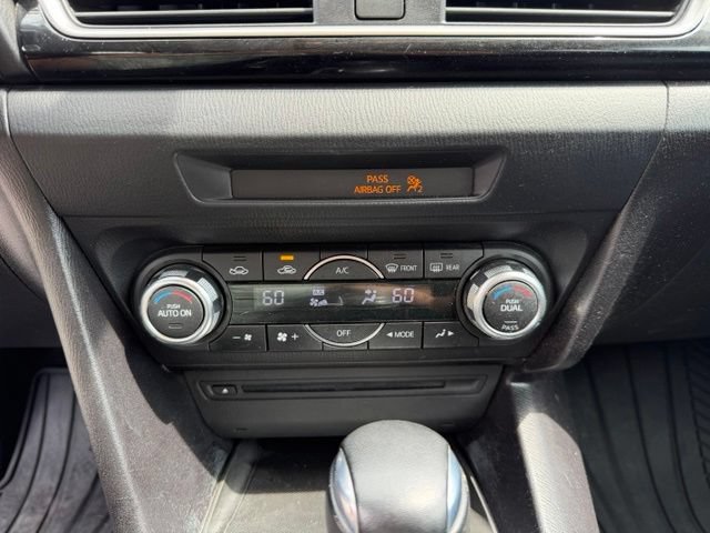 Used 2016 MAZDA MAZDA3 i Touring w/ Popular Equipment Package FWD image 17