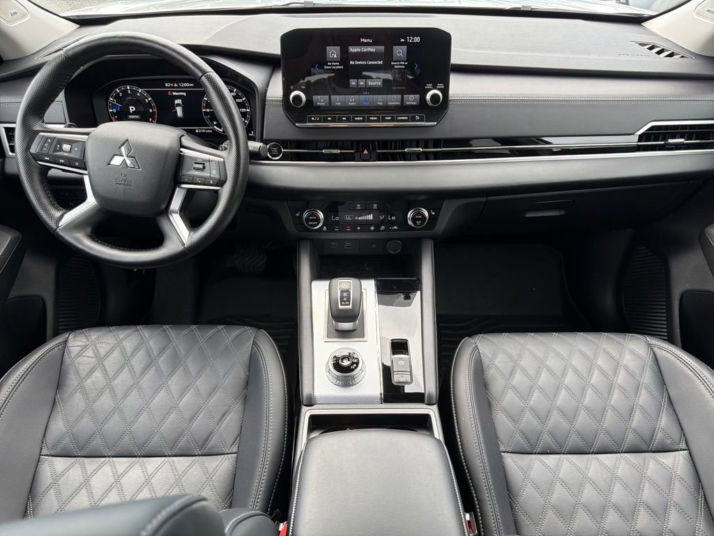 Used 2024 Mitsubishi Outlander SEL image 16