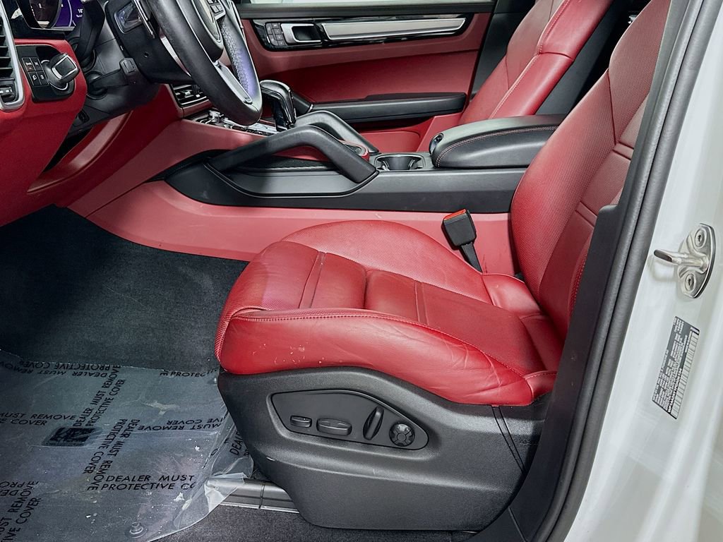 Certified 2023 Porsche Cayenne Platinum Edition AWD/4WD image 22