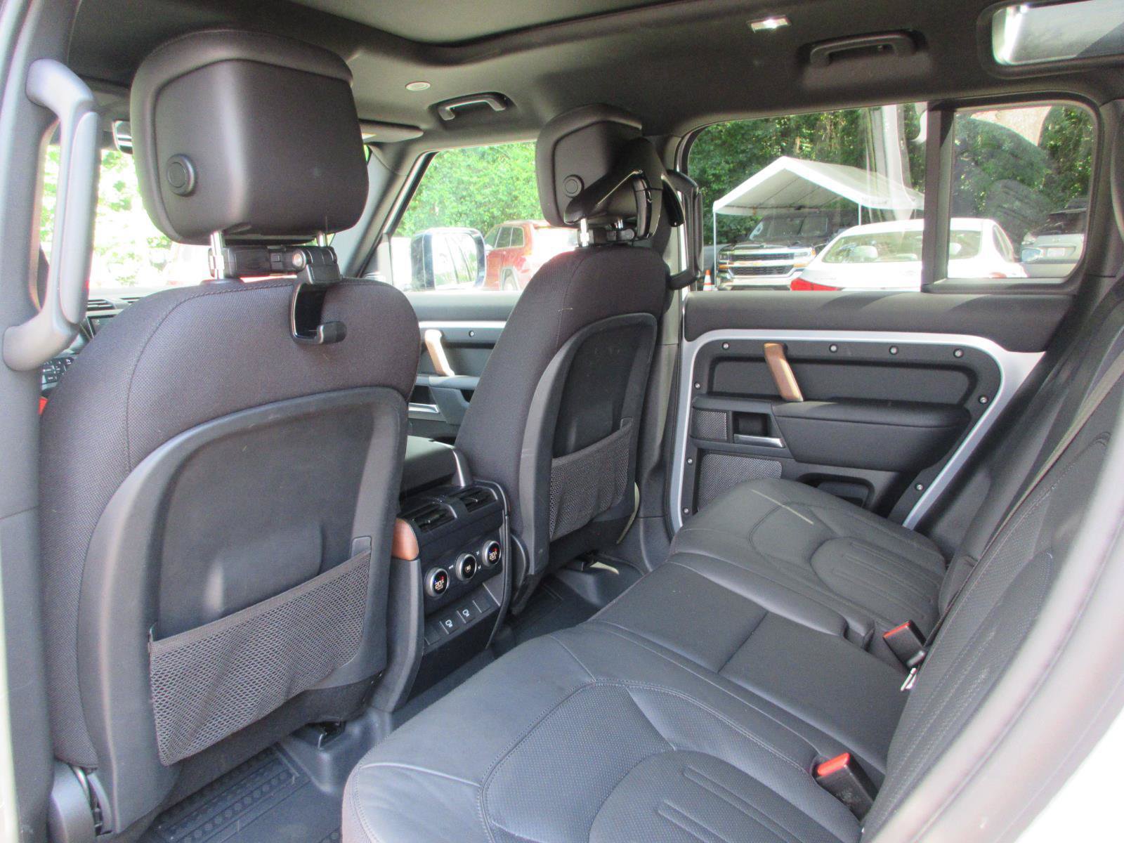 Used 2023 Land Rover Defender 110 X AWD/4WD image 19