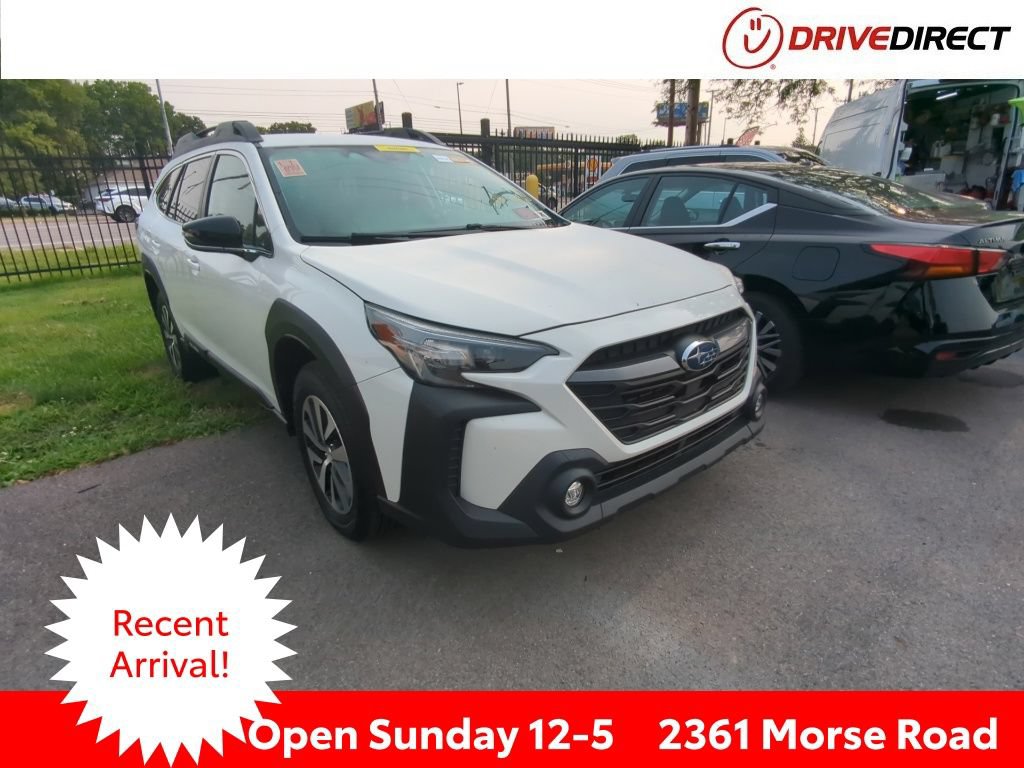 Used 2023 Subaru Outback Premium AWD/4WD image 1