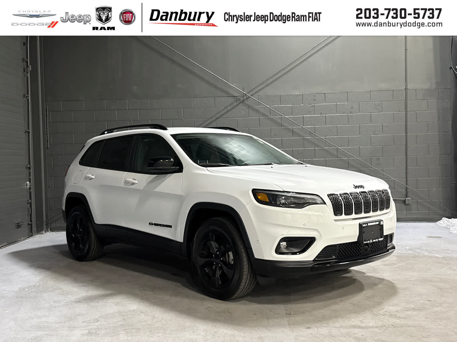 Certified 2023 Jeep Cherokee Altitude Lux w/ Mopar Interior Package AWD/4WD image 1