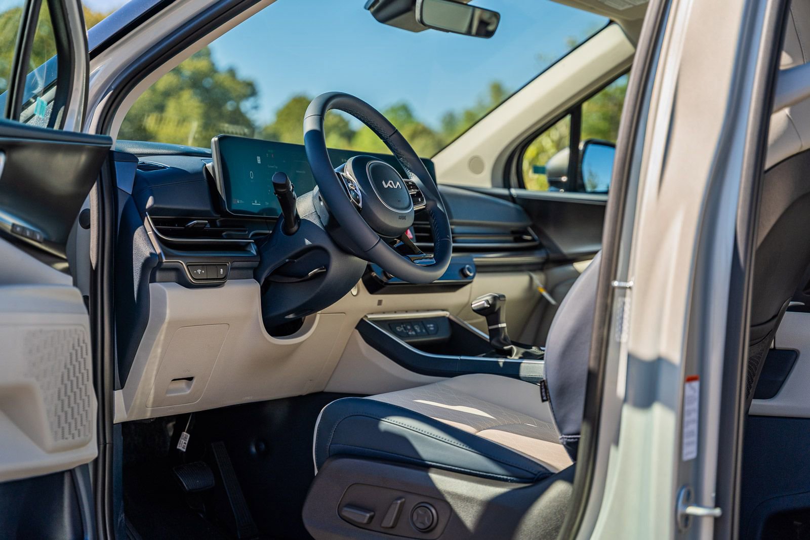 New 2026 Kia Carnival SX w/ SX Dark Edition Package image 14