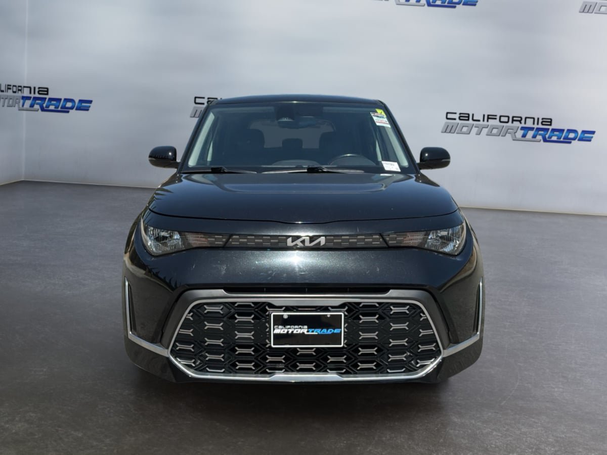 Used 2023 Kia Soul GT-Line FWD image 2
