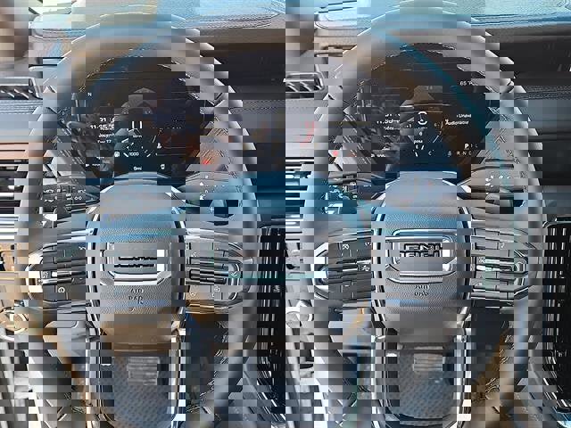 New 2026 GMC Yukon Denali w/ Sun & Power Step Package image 13