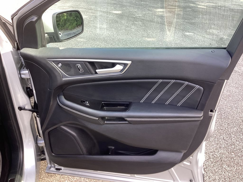 Used 2019 Ford Edge ST w/ Equipment Group 401A AWD/4WD image 33