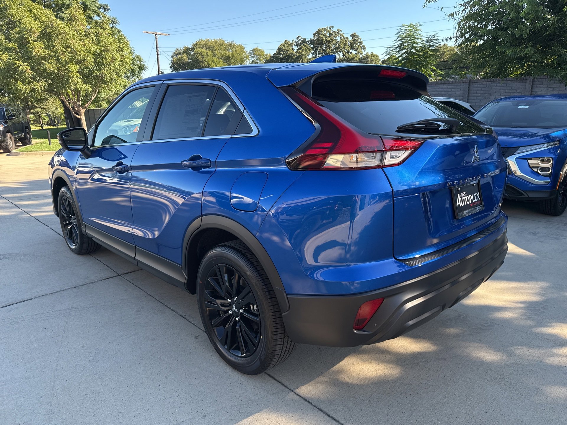 New 2025 Mitsubishi Eclipse Cross LE image 3