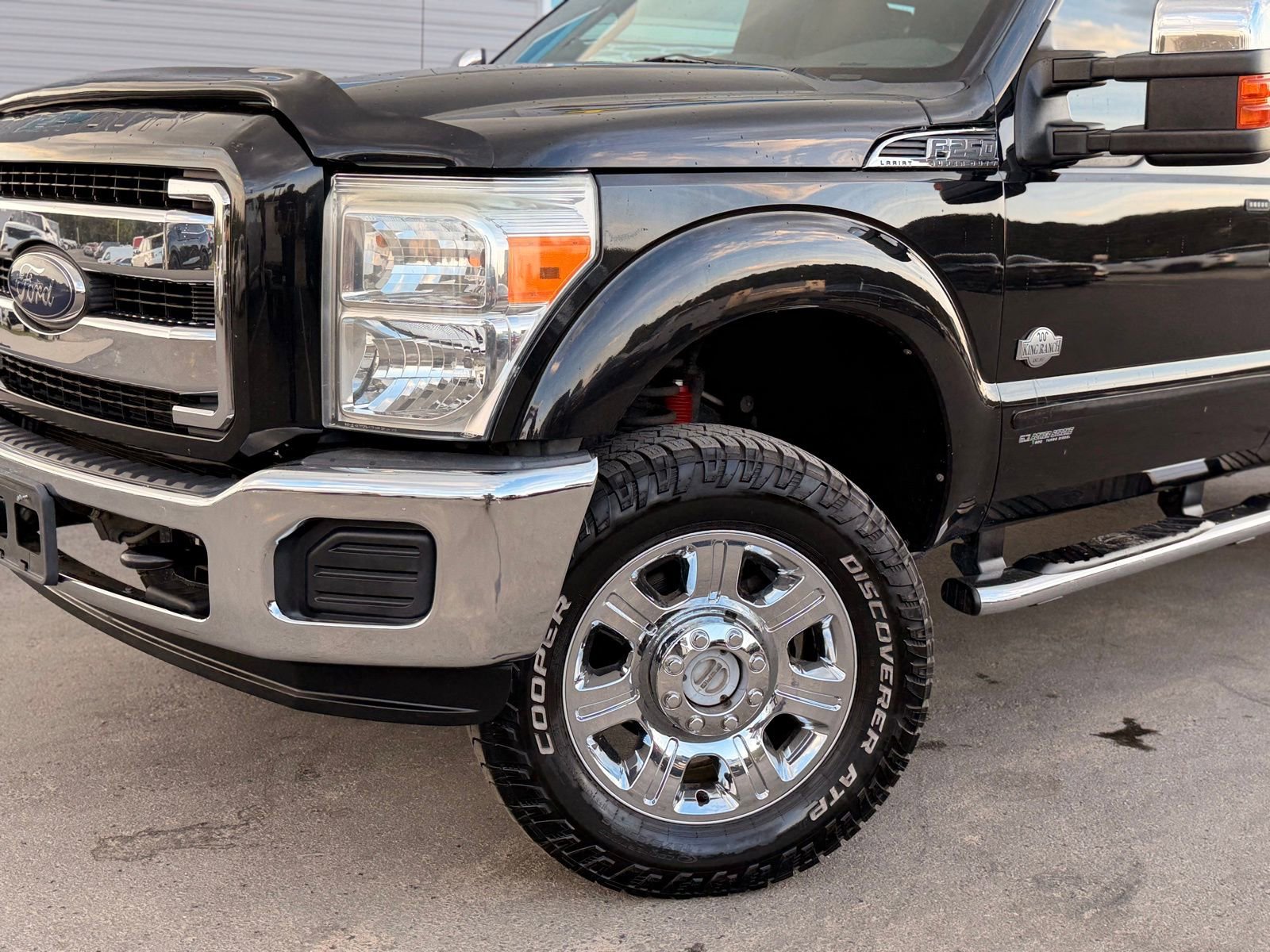 Used 2015 Ford F250 King Ranch w/ King Ranch w/Chrome Package image 4