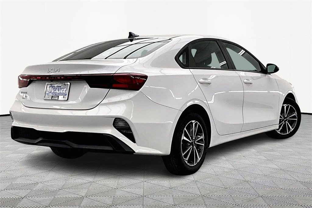 Used 2024 Kia Forte LXS w/ LXS Technology Package image 2