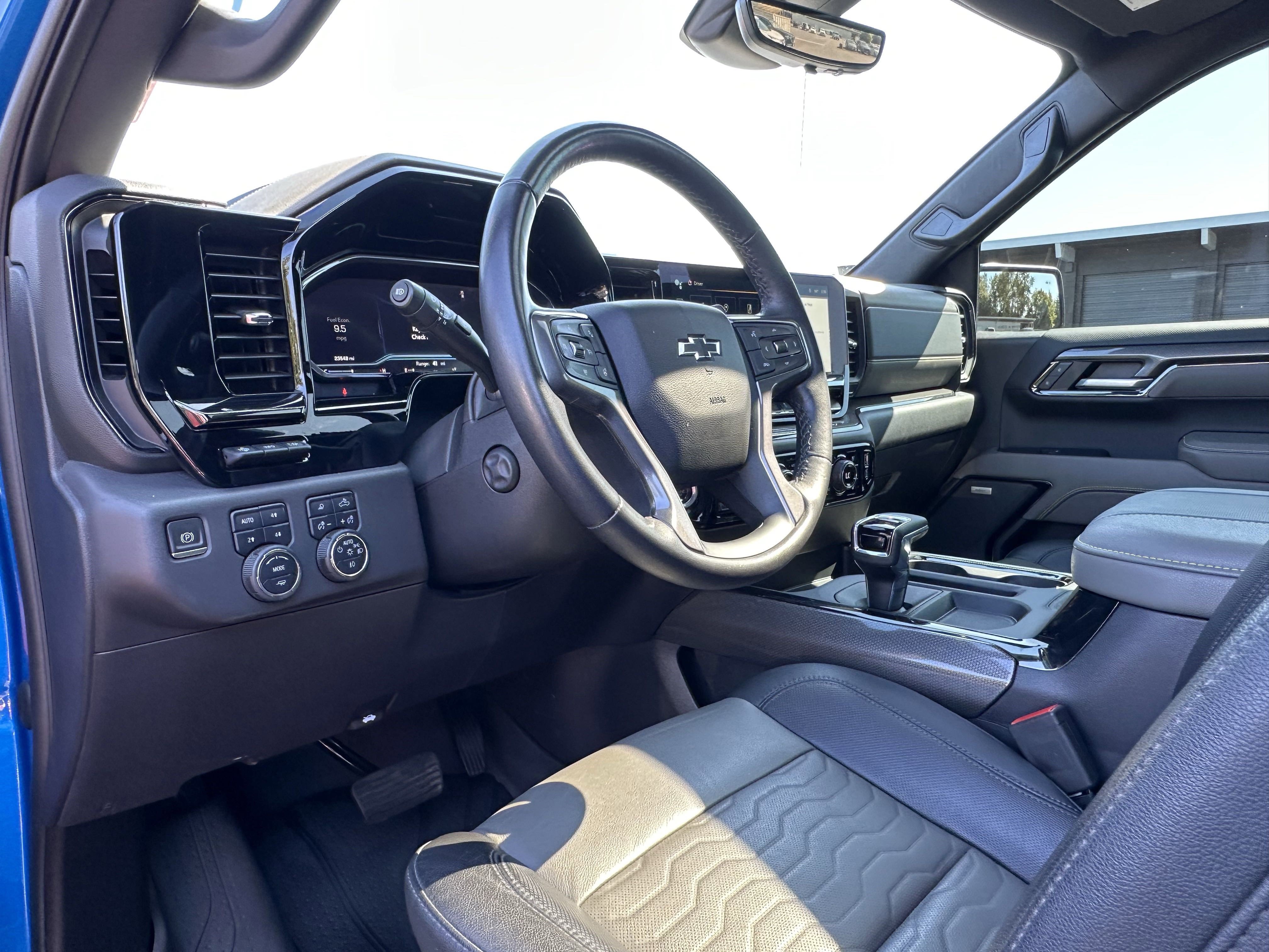 Used 2023 Chevrolet Silverado 1500 ZR2 image 23