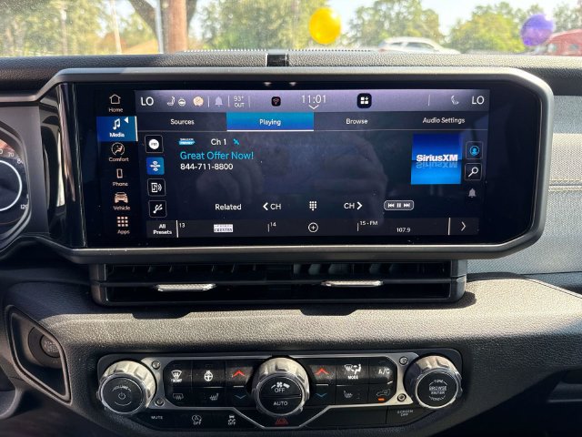 Used 2025 Jeep Wrangler Unlimited Sport AWD/4WD image 33