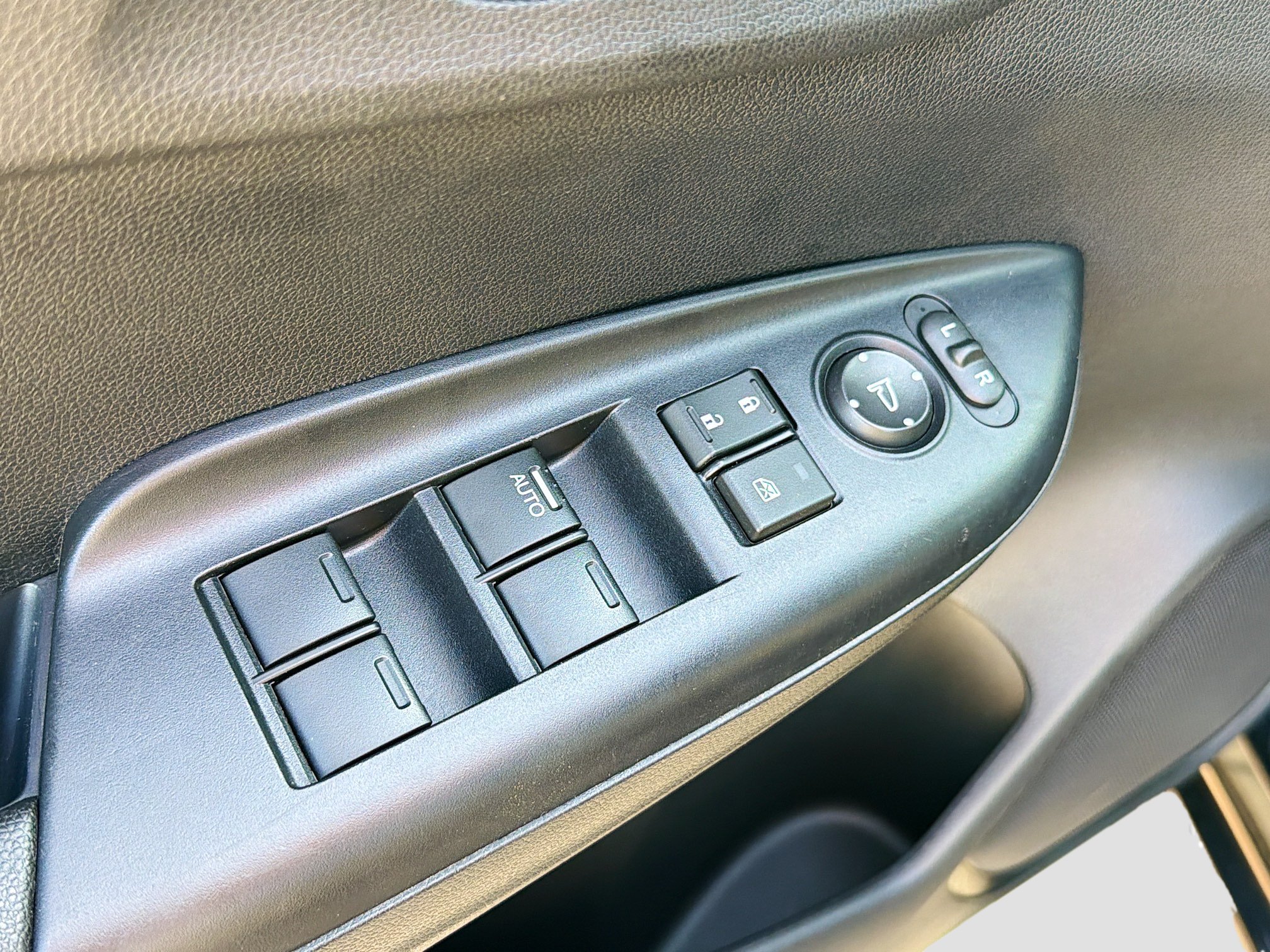 Used 2020 Honda Fit EX-L image 8