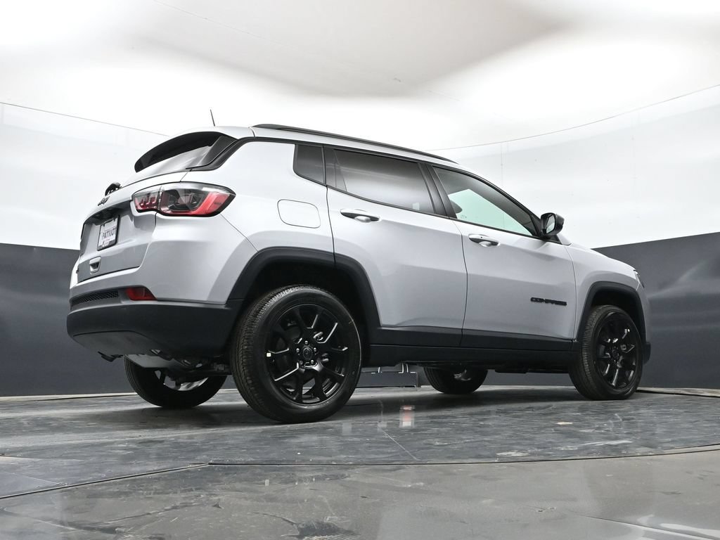 New 2026 Jeep Compass Latitude AWD/4WD image 45