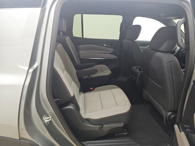 Used 2025 Chevrolet Traverse LT FWD image 22