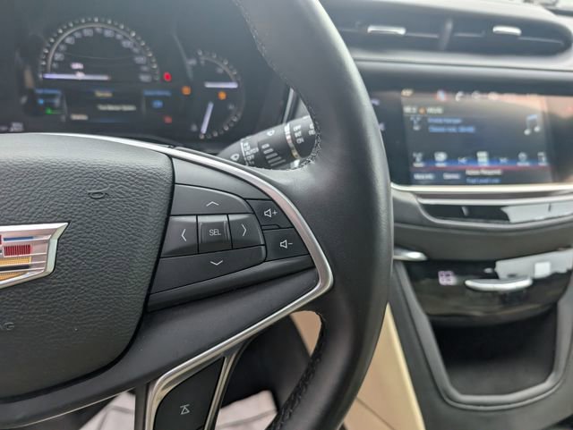 Used 2017 Cadillac XT5 Premium Luxury w/ Driver Assist Package image 19