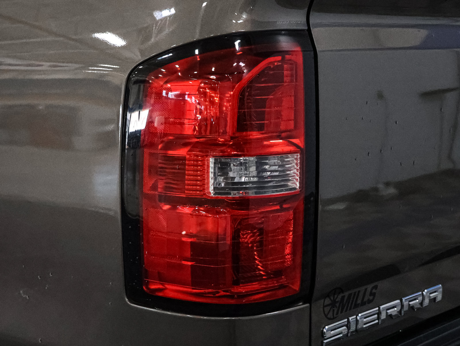Used 2015 GMC Sierra 3500 SLT w/ Duramax Plus Package AWD/4WD image 16