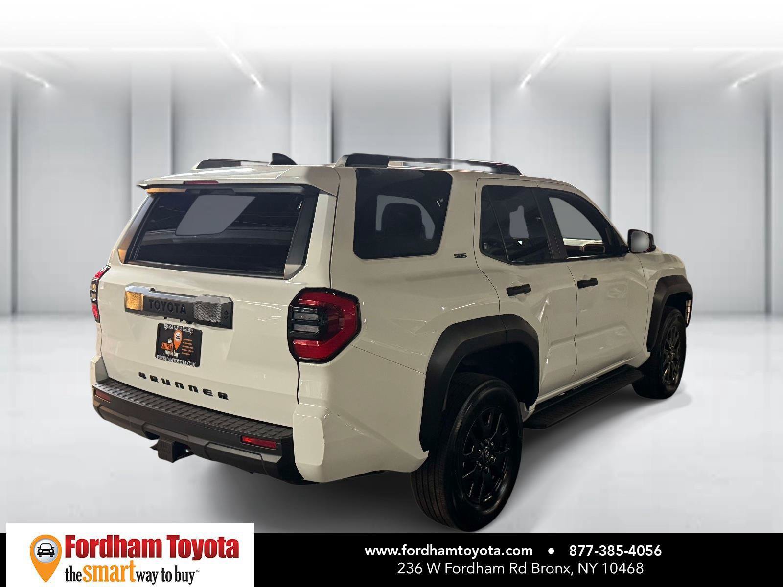 Used 2025 Toyota 4Runner SR5 AWD/4WD image 7