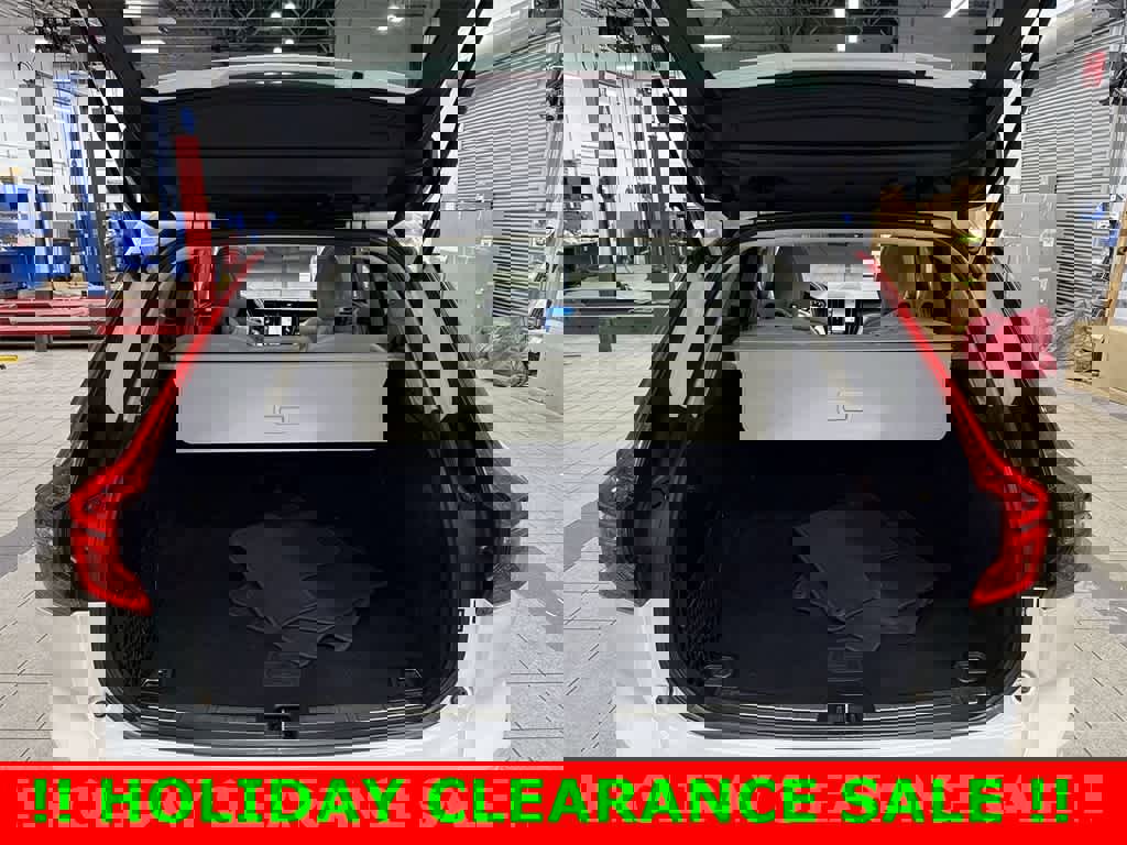 Used 2020 Volvo XC60 T5 Momentum image 10