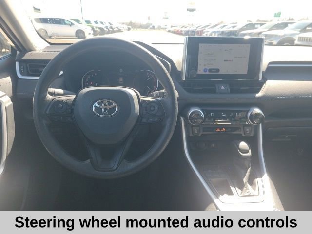 Used 2024 Toyota RAV4 XLE FWD image 4