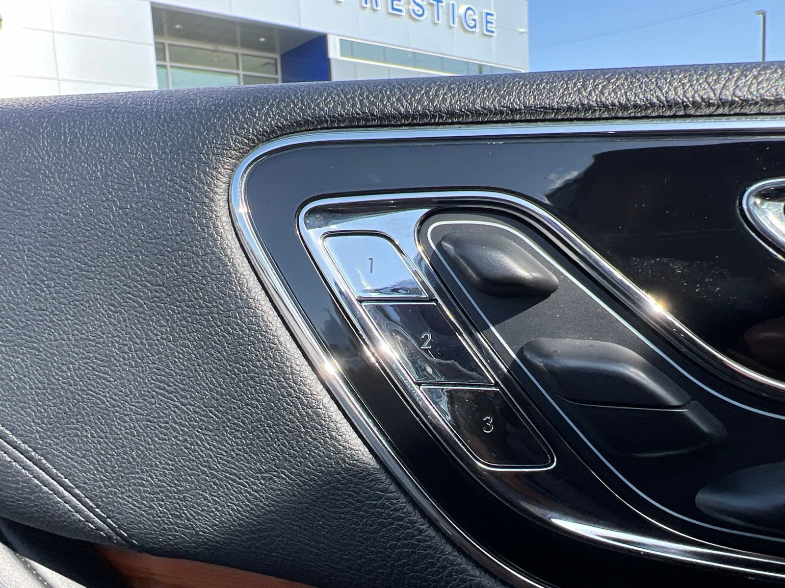 Used 2019 Lincoln Navigator L Reserve AWD/4WD image 13