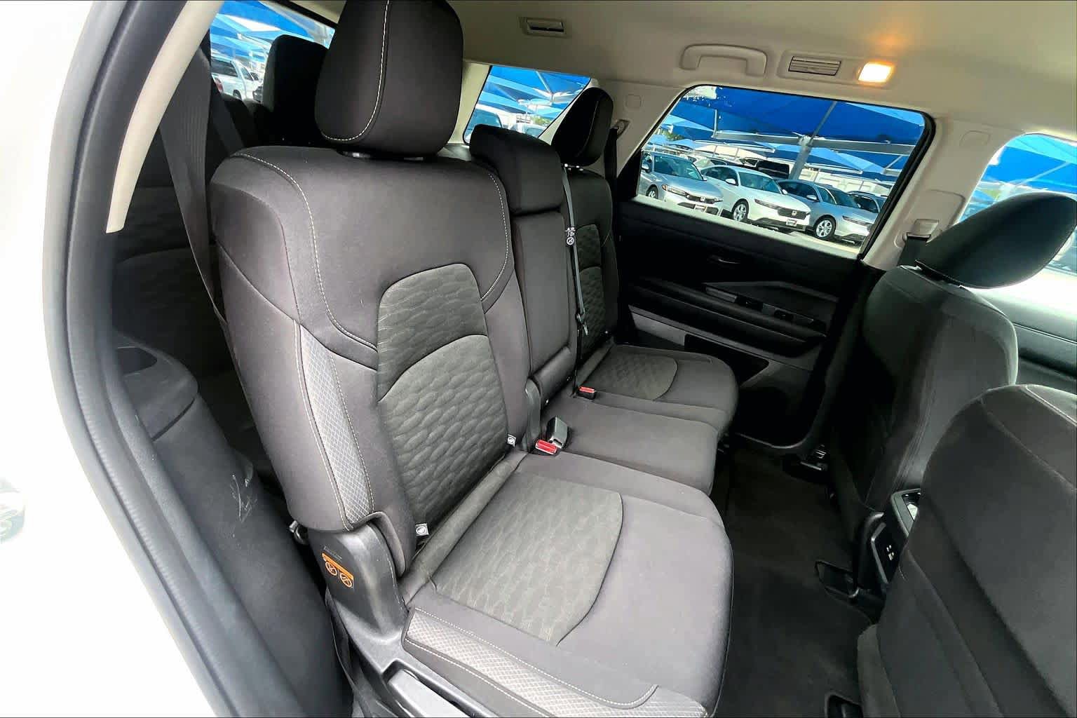 Used 2024 Nissan Pathfinder SV AWD/4WD image 20
