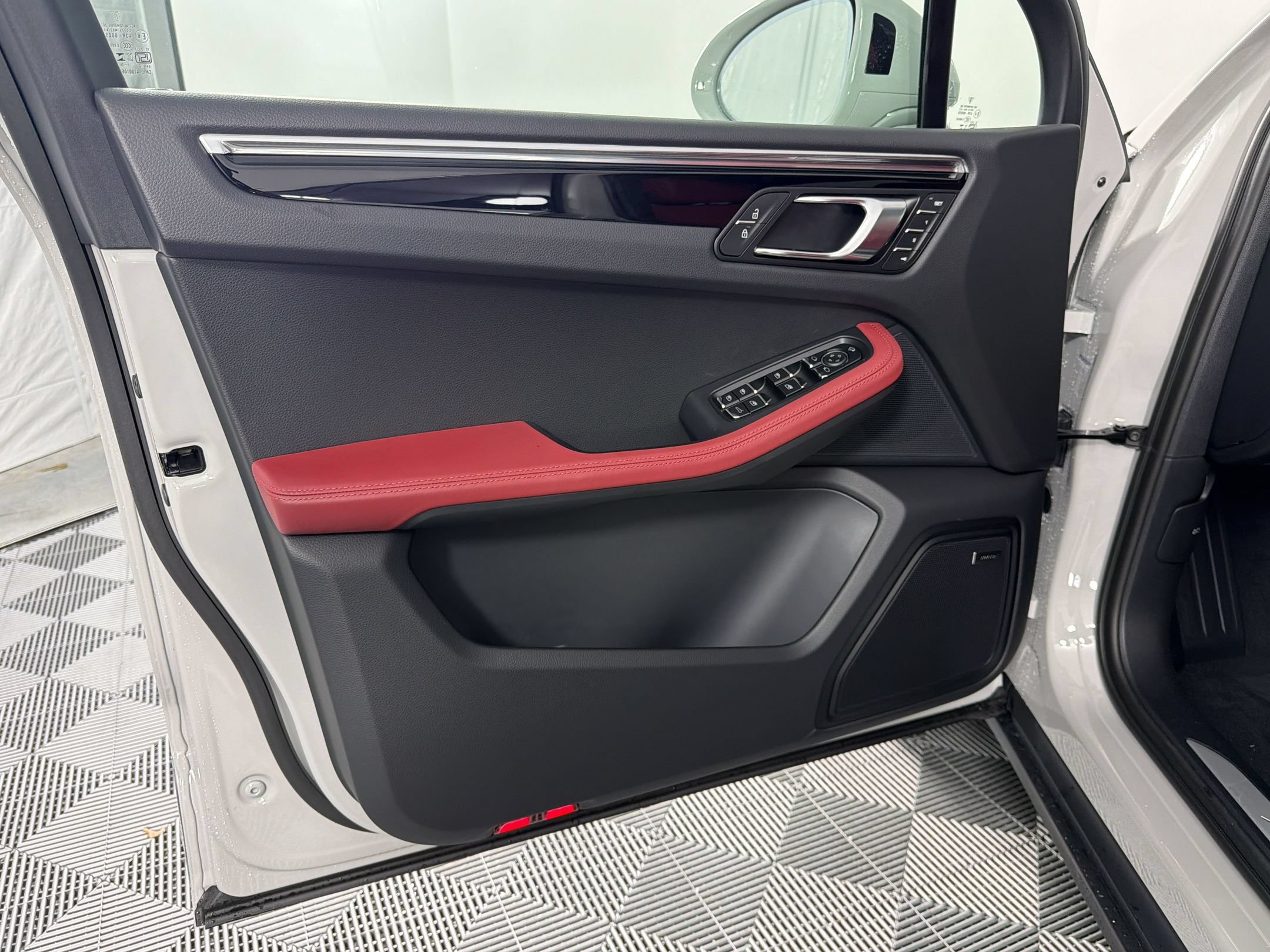 New 2026 Porsche Macan S AWD/4WD image 14