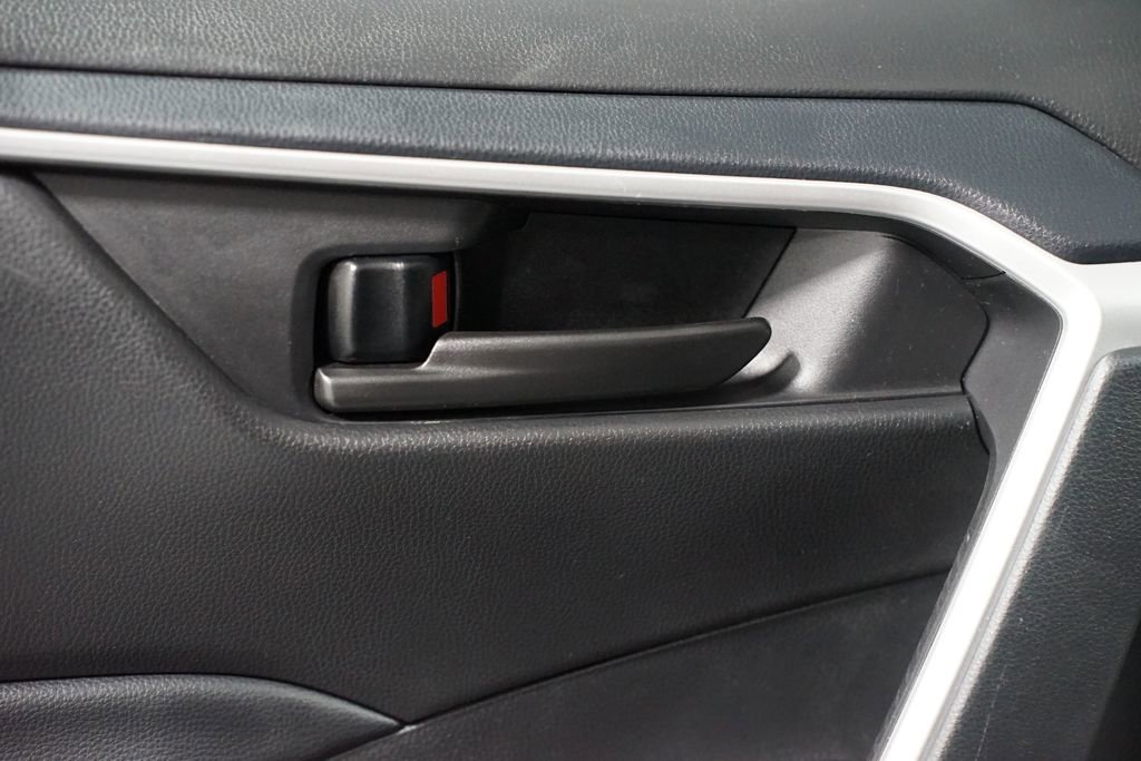 Certified 2024 Toyota RAV4 LE image 30