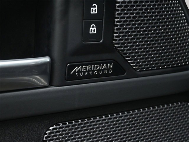 Used 2023 Land Rover Defender 110 X-Dynamic SE image 39