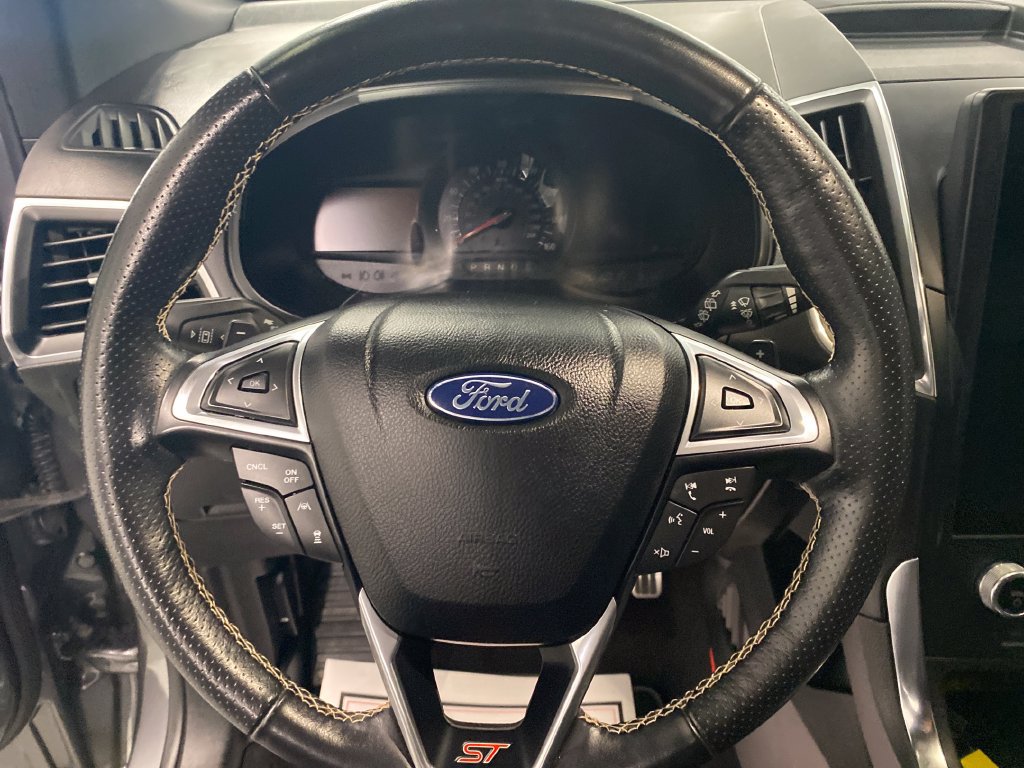 Used 2022 Ford Edge ST w/ Equipment Group 401A AWD/4WD image 18