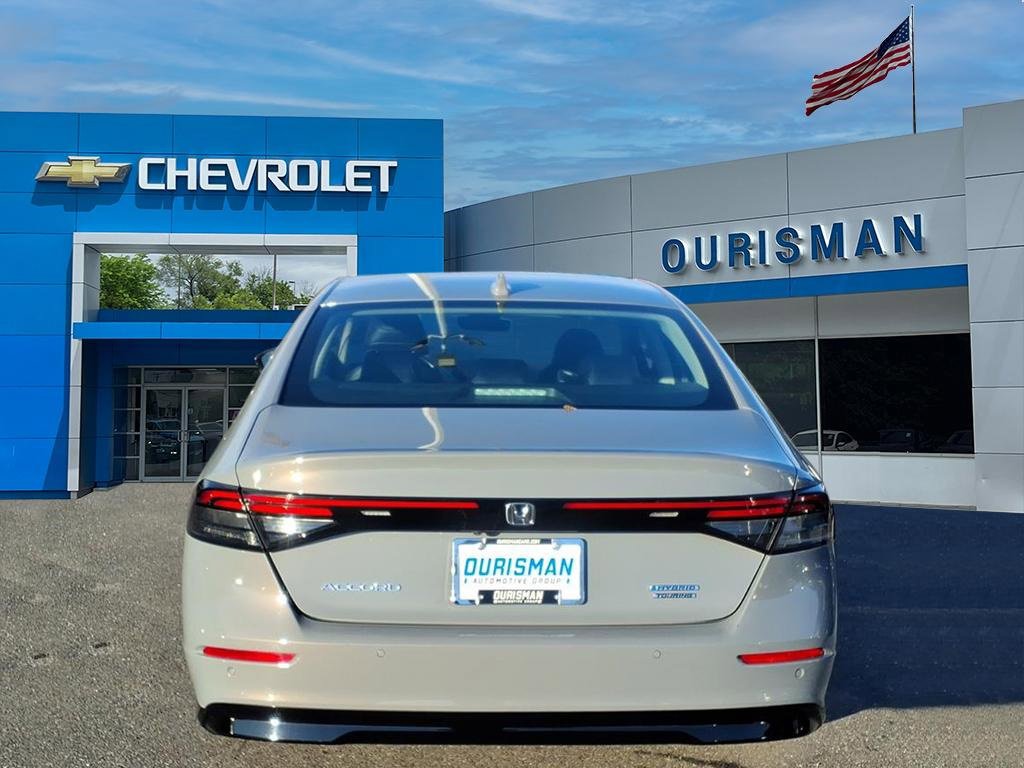 Used 2023 Honda Accord Touring image 4