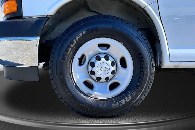 Used 2019 Chevrolet Express 2500 Extended w/ Driver Convenience Package RWD image 29