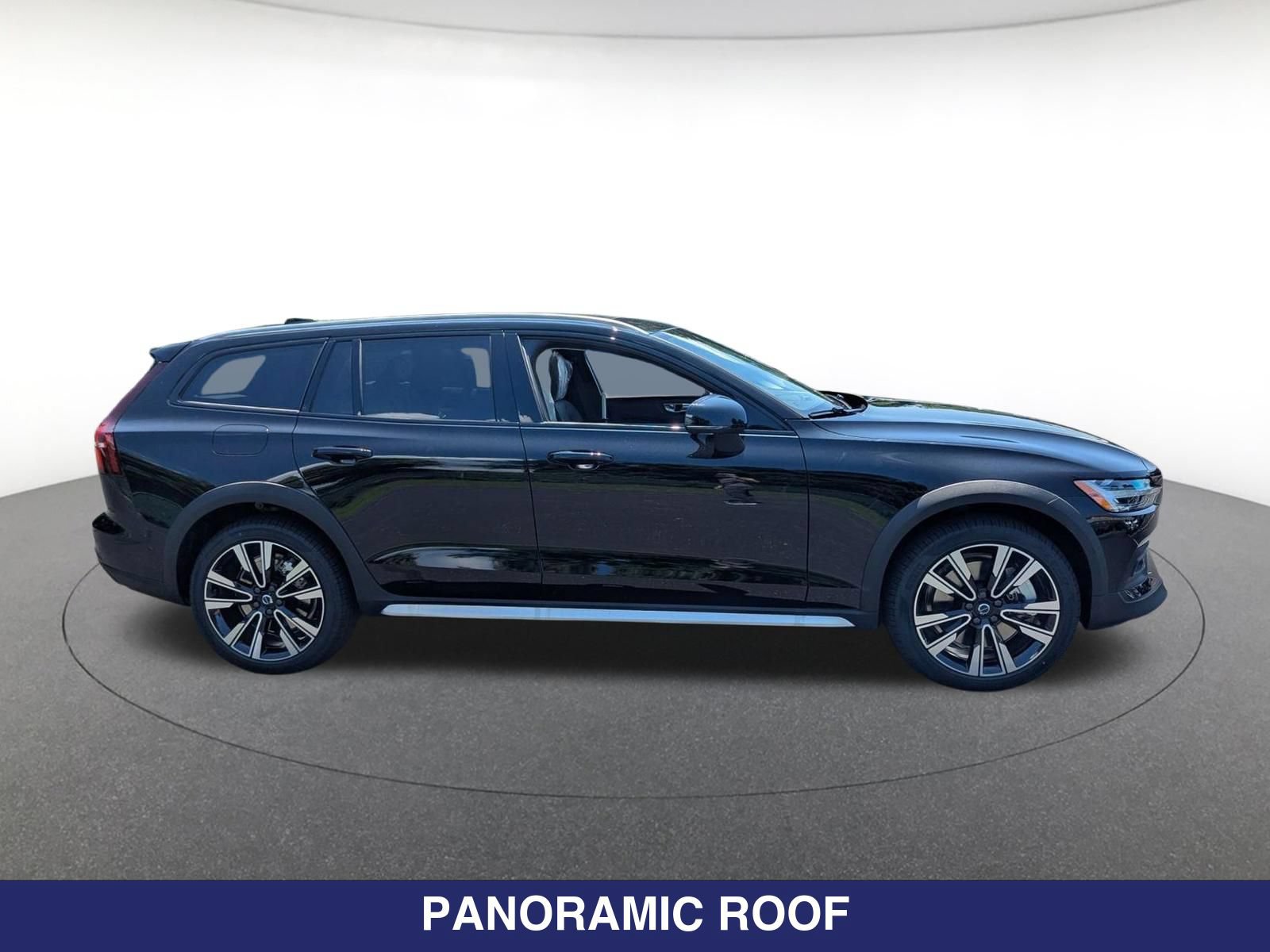 New 2026 Volvo V60 B5 Cross Country Ultra w/ Protection Package Premier AWD/4WD image 3