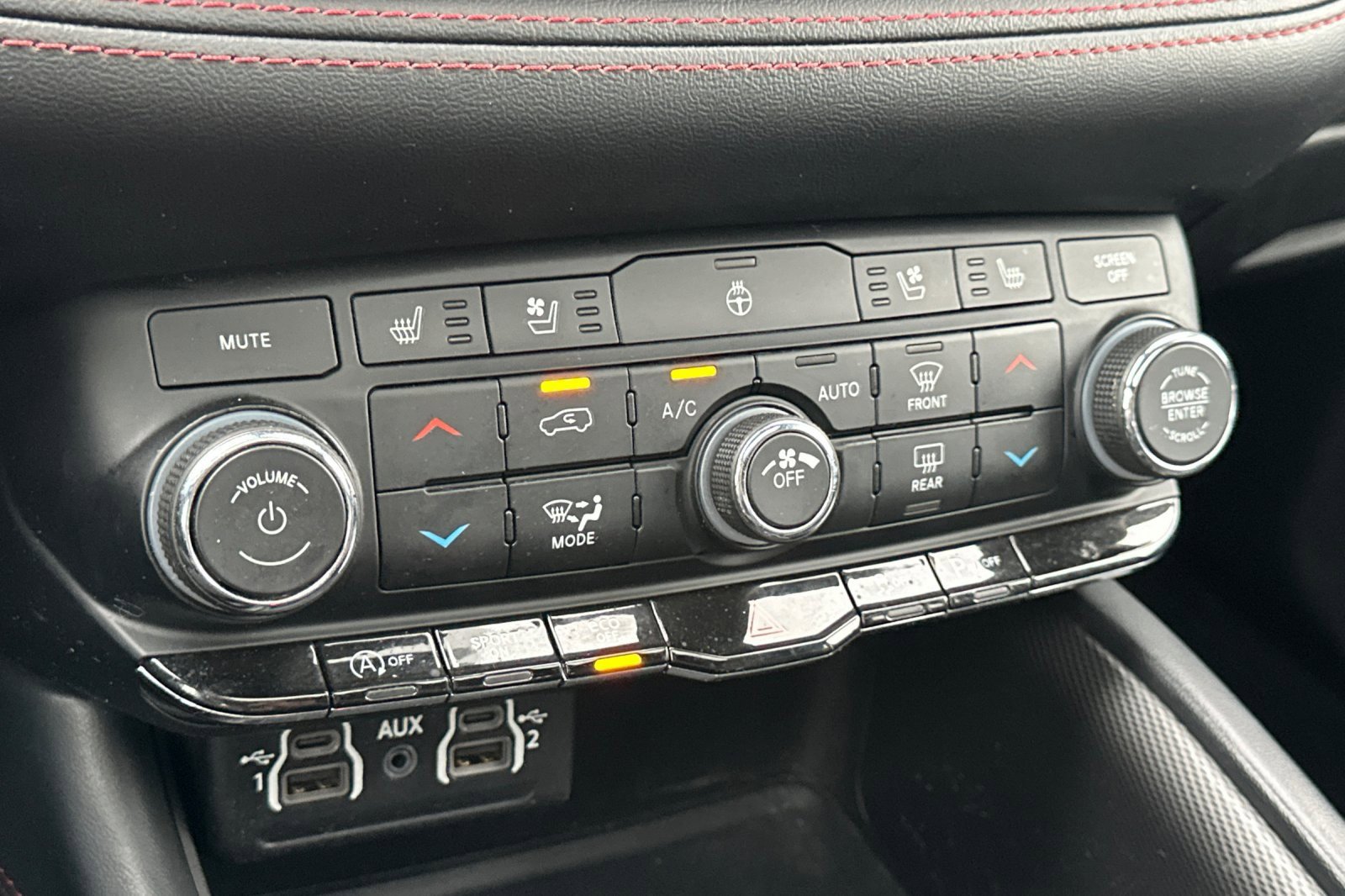 Used 2023 Dodge Durango GT image 31