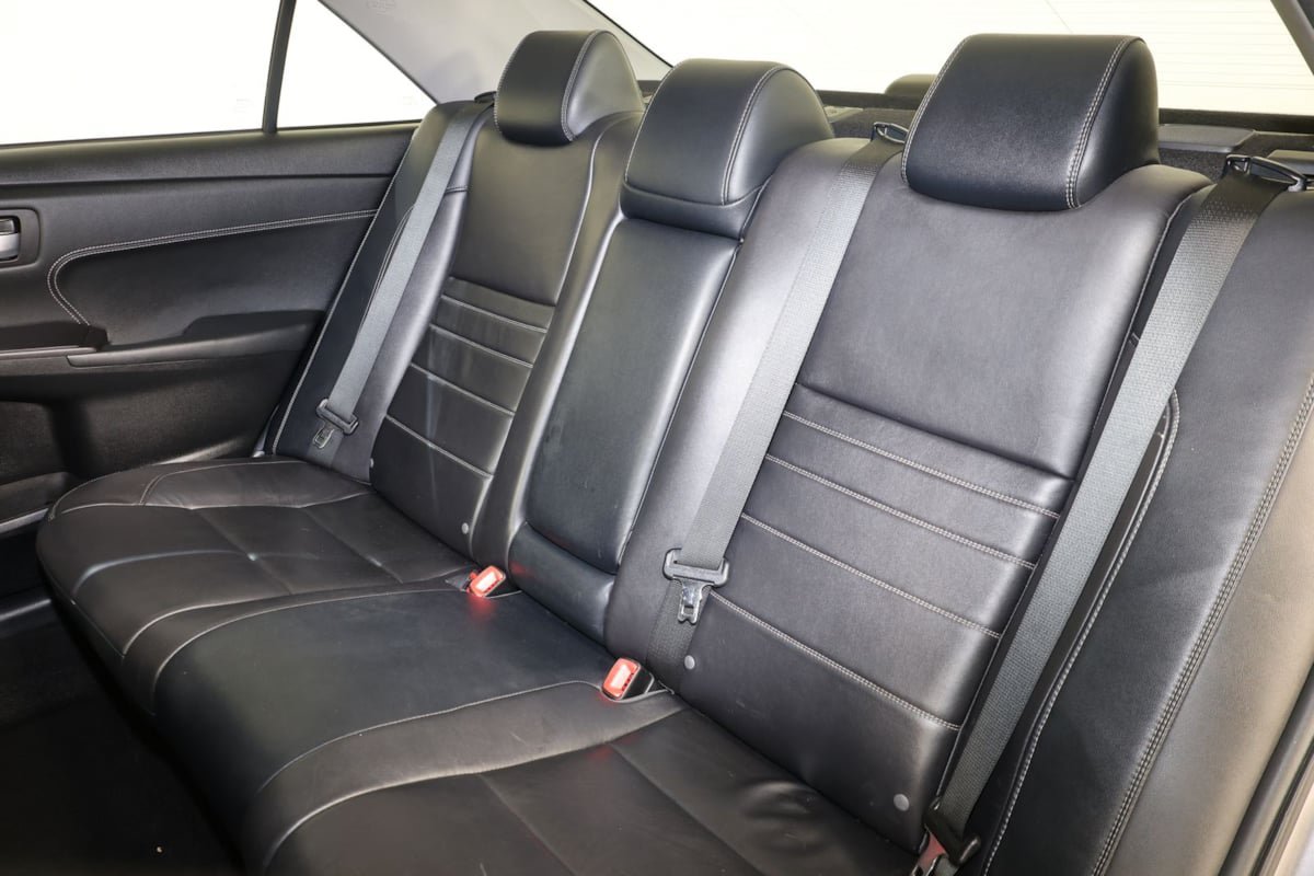 Used 2015 Toyota Camry XLE FWD image 11