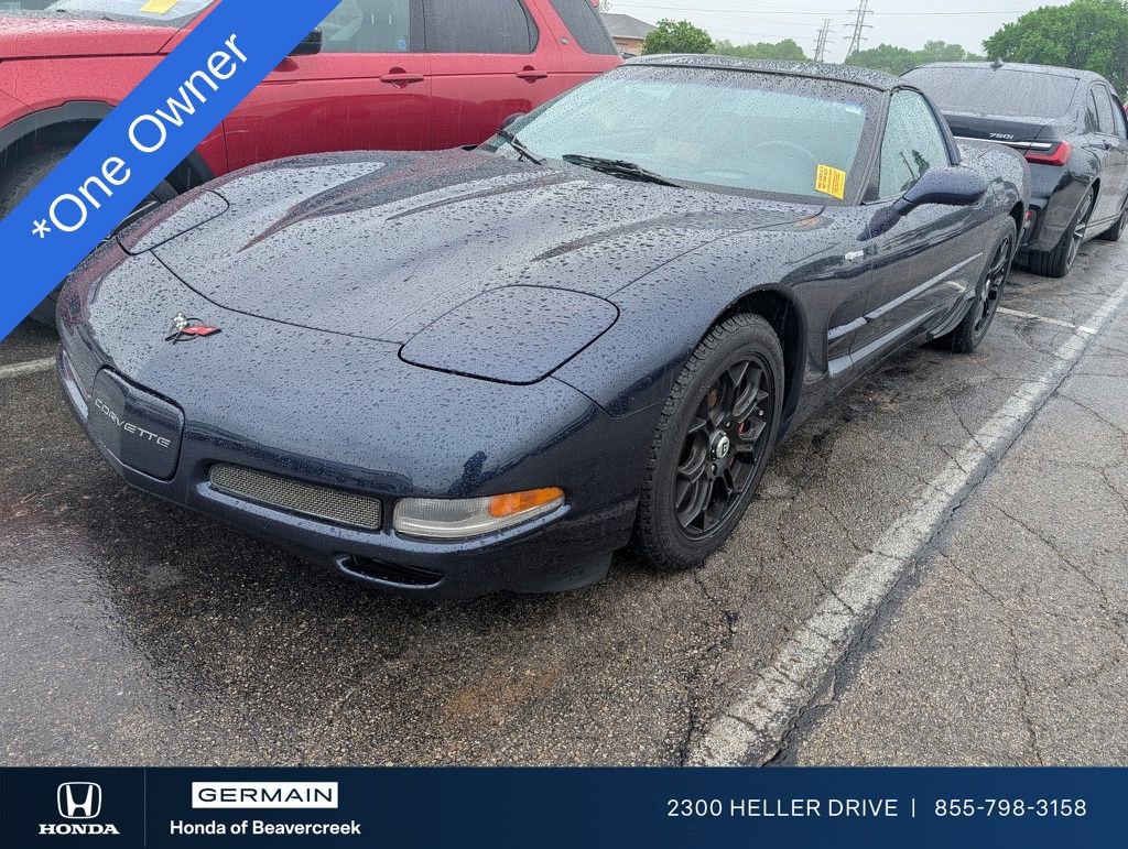 Used 2001 Chevrolet Corvette Coupe w/ Preferred Equipment Group2 RWD image 1