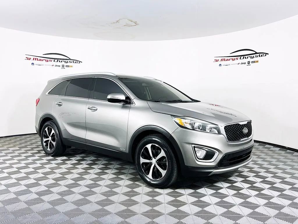 Used 2017 Kia Sorento EX image 1