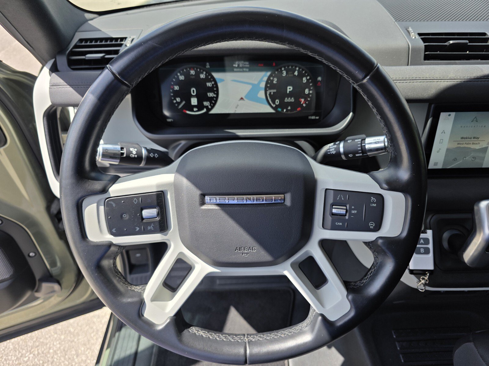 Used 2021 Land Rover Defender 90 First Edition AWD/4WD image 15