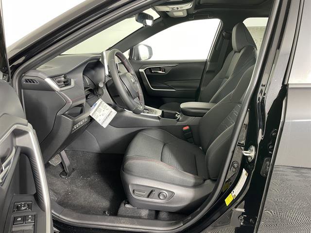 New 2025 Toyota RAV4 SE image 9