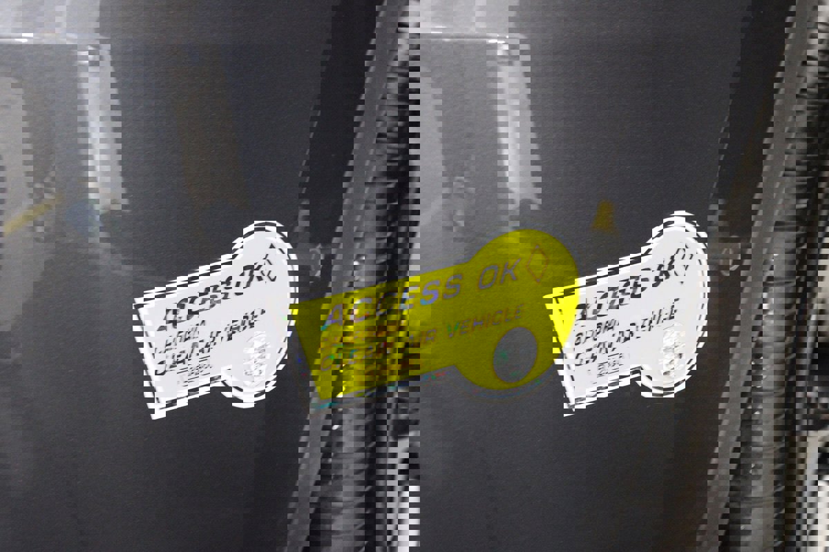 Used 2022 Tesla Model Y Long Range AWD/4WD image 13